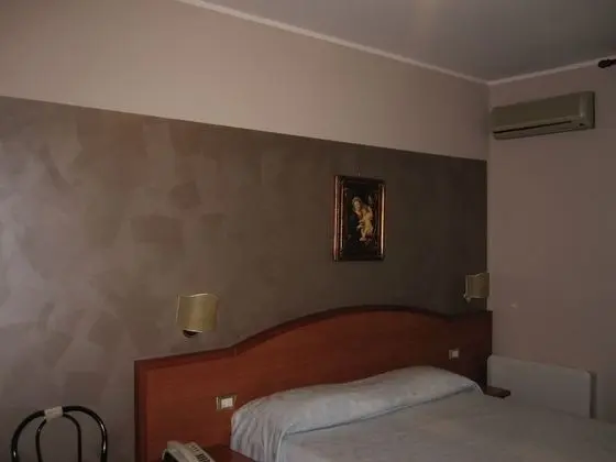 Tek Büyük veya İki Ayrı Yataklı Oda, Vadi Manzaralı