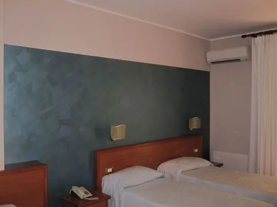 Üç Kişilik Oda, Vadi Manzaralı
