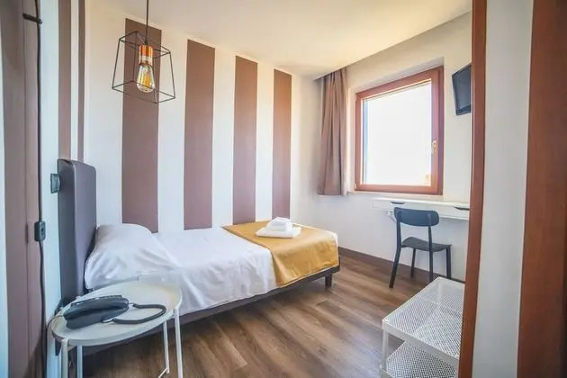 Tek Kişilik Oda