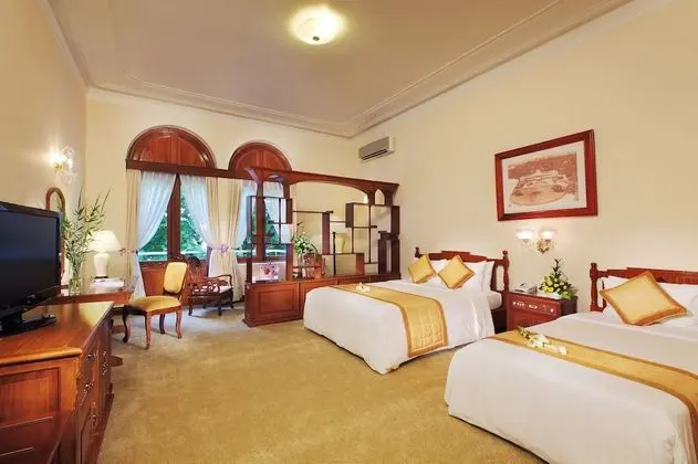 Opera View Room