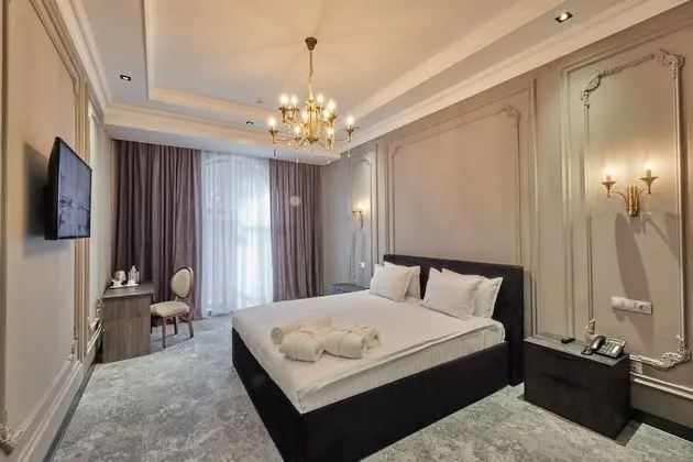 Deluxe Tek Büyük Yataklı Oda