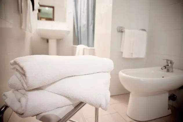 Standard Tek Büyük veya İki Ayrı Yataklı Oda, Özel Banyo