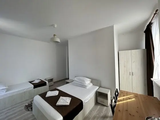 Tek Büyük Yataklı Oda