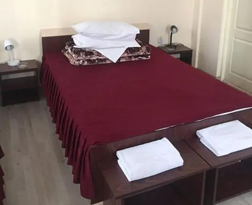 Üç Kişilik Oda