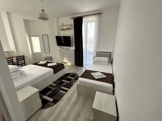 Üç Kişilik Oda