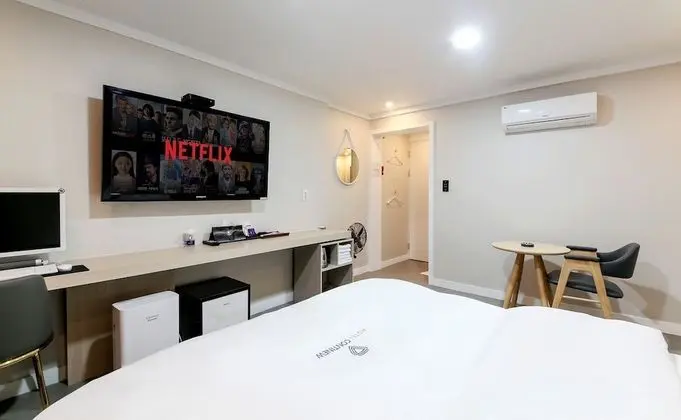 Standard Tek Büyük Yataklı Oda