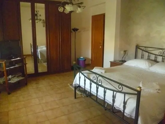 Tek Büyük Yataklı Oda