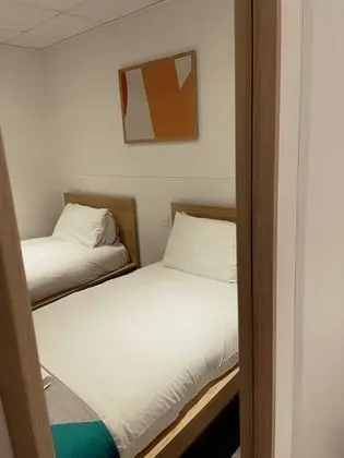 İki Ayrı Yataklı Oda, Banyolu/Duşlu