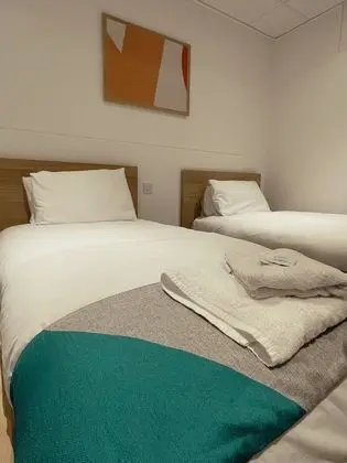 İki Ayrı Yataklı Oda, Banyolu/Duşlu