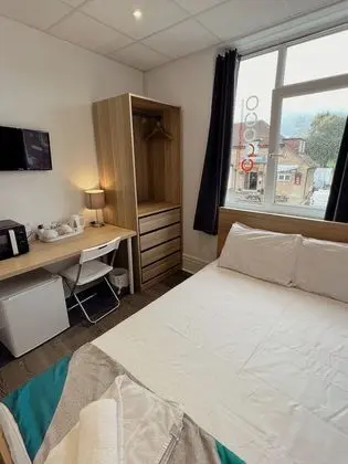 Tek Büyük Yataklı Oda, Banyolu/Duşlu