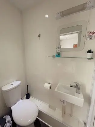 Tek Büyük Yataklı Oda, Banyolu/Duşlu