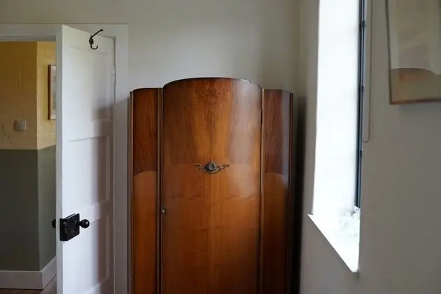 Signals Room ( Garden View )