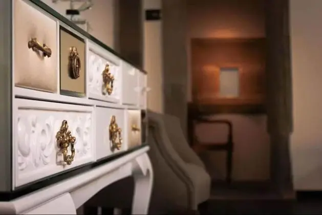 Classic Tek Büyük Yataklı Oda