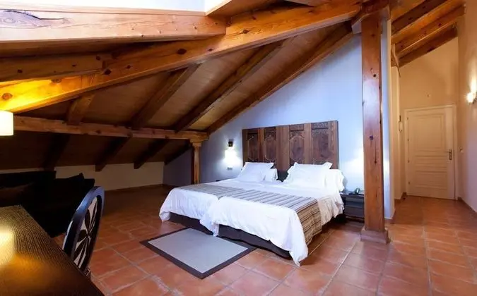 Tek Büyük veya İki Ayrı Yataklı Oda