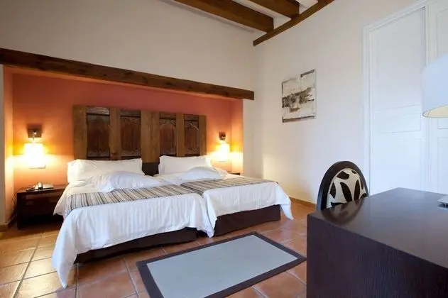 Tek Büyük veya İki Ayrı Yataklı Oda