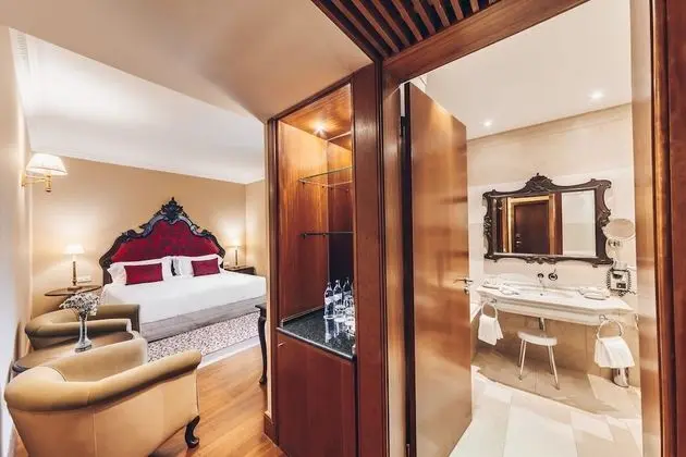 Deluxe Room (Convent)
