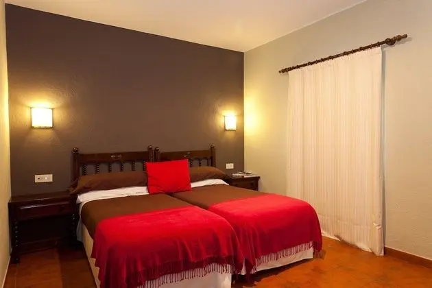 Tek Büyük veya İki Ayrı Yataklı Oda