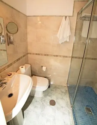 Tek Büyük veya İki Ayrı Yataklı Oda