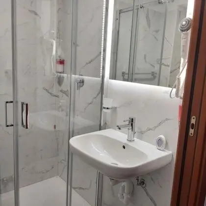 Standard Tek Büyük veya İki Ayrı Yataklı Oda