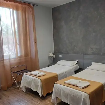 Standard Tek Büyük veya İki Ayrı Yataklı Oda