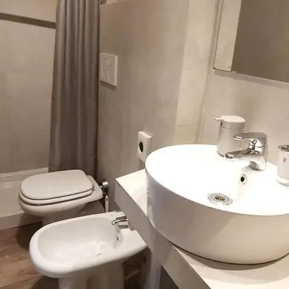 Üç Kişilik Oda