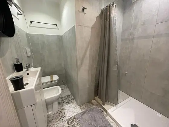 Üç Kişilik Oda