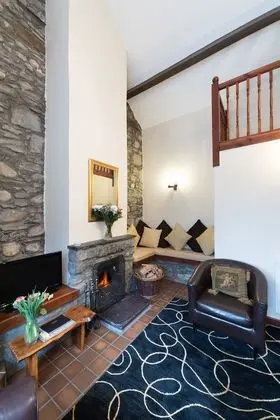 Kır Evi, 2 Yatak Odası (Plas Helyg)