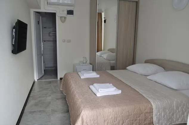 Standard Tek Büyük Yataklı Oda, Deniz Manzaralı, Zemin Kat