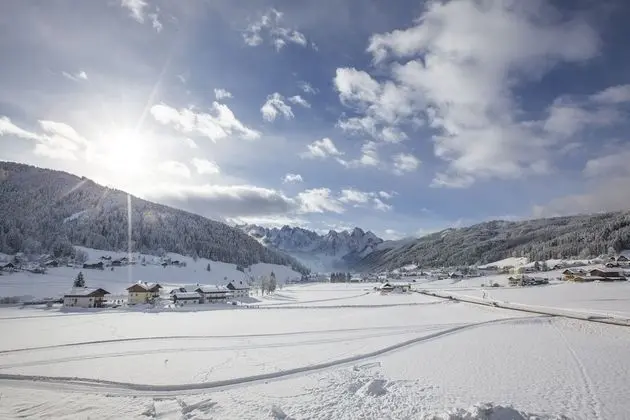 Superior Dört Kişilik Oda, Birden Çok Yatak, Balkon, Dağ Manzaralı