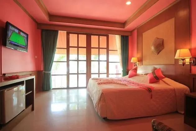 Deluxe Tek Büyük Yataklı Oda, Balkon, Denize Sıfır