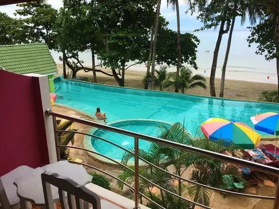 Deluxe Tek Büyük Yataklı Oda, Balkon, Denize Sıfır
