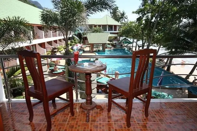 Deluxe Tek Büyük Yataklı Oda, Balkon, Denize Sıfır
