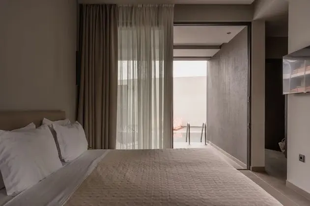Suite with Private Pool