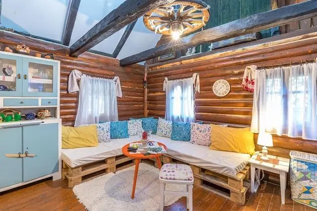 Family Ev, 1 Çift Kişilik Yatak ve Çekyat, Bahçeli (Cool Shack Premar With Wi-Fi & Smart)