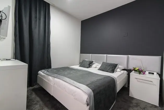 Economy Tek Büyük Yataklı Oda