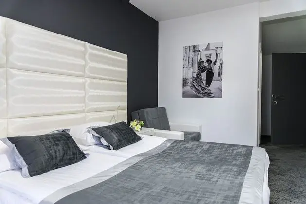 Economy Tek Büyük Yataklı Oda