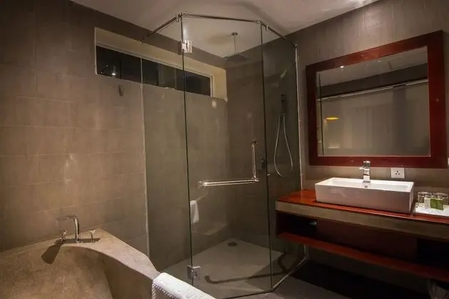 Deluxe Üç Kişilik Oda, Balkon