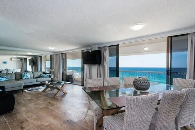 Çatı Katı Süiti (Penthouse)