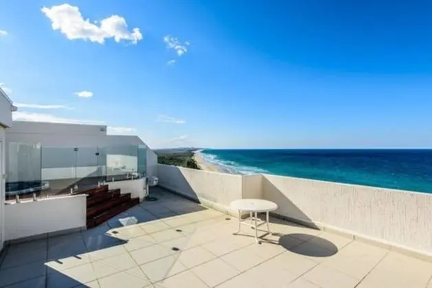Çatı Katı Süiti (Penthouse)