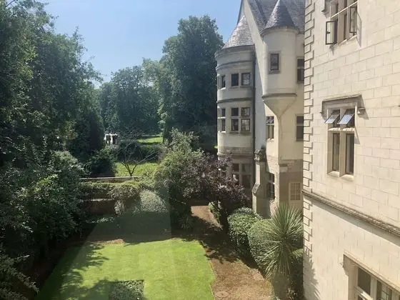 Luxury Tek Büyük Yataklı Oda