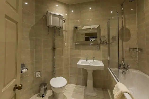 Luxury Tek Büyük Yataklı Oda