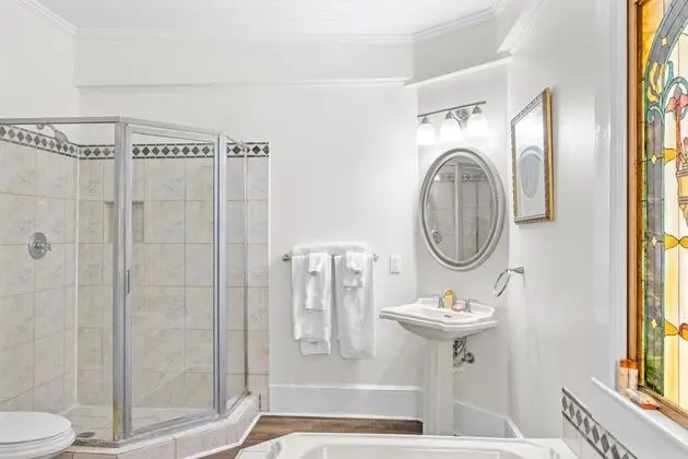 Süit, 1 En Büyük (King) Boy Yatak, Sigara İçilmez