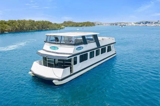 Luxury Karavan, 4 Yatak Odası, Nehir Manzaralı (Blue Sky)