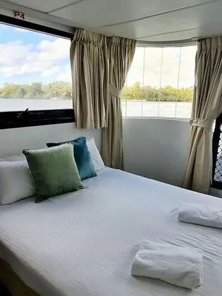 Luxury Karavan, 4 Yatak Odası, Nehir Manzaralı (The Prestige)
