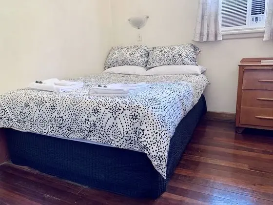 Basic Tek Büyük Yataklı Oda