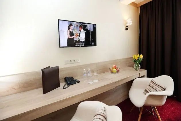 Deluxe Tek Büyük Yataklı Oda