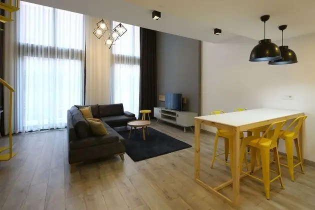 Grand Dubleks, Bahçe Manzaralı