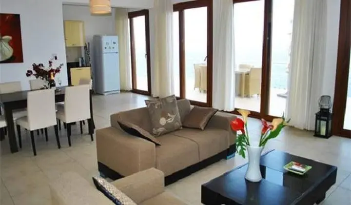 Villa, 4 Yatak Odası, Balkon