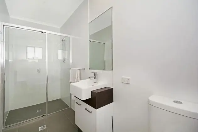 Luxury Süit, 1 Yatak Odası, Sigara İçilmez, Balkon (Luxury Queen Motel Room)