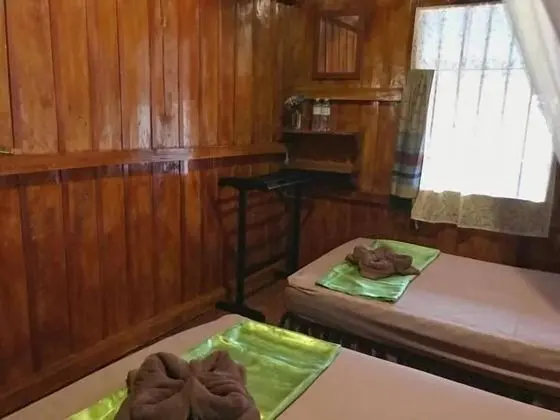 Standard Fan Room